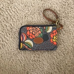 FOSSIL wristlet ✨